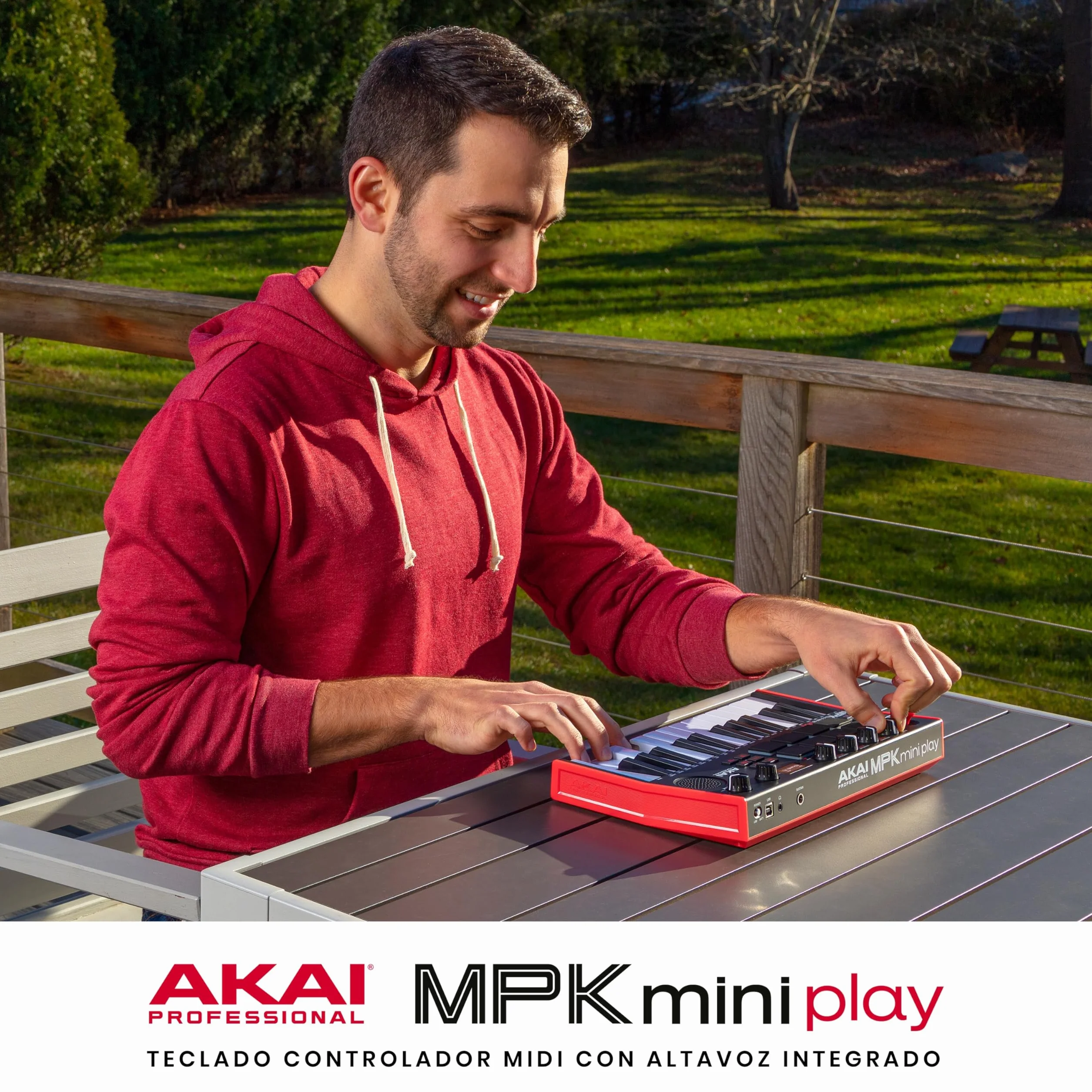 Akai Professional MPK Mini Play MK3 - Teclado Controlador MIDI con Altavoz y Sonidos Integrados, Pads MPC, Teclado Dinámico, Software de Producción Musical y Native Instruments Sound Package