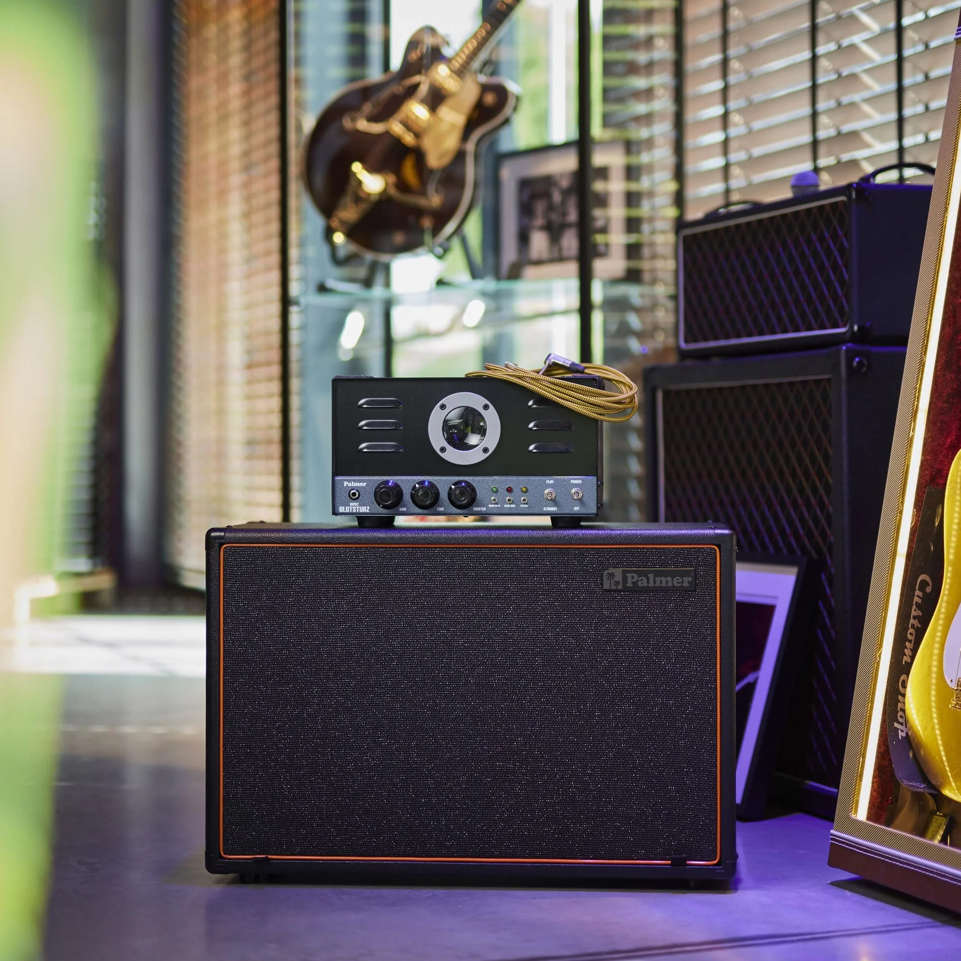 Palmer CAB 212 X CRM - Caja de altavoces para guitarra con Celestion Creamback 2 x 12, cierre trasero