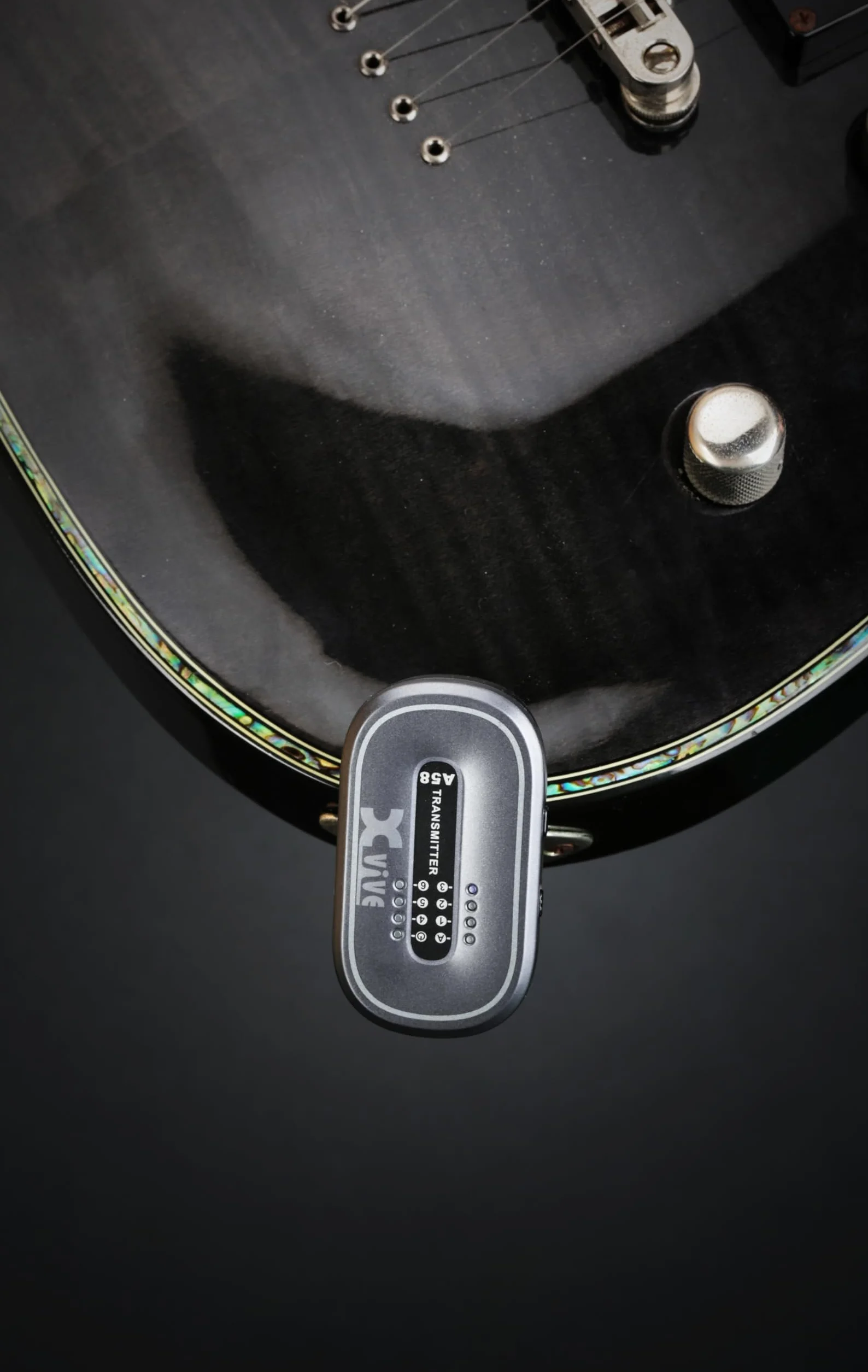 Xvive - A58-5.8GHz - Sistema de Guitarra inalámbrica con Funda, Negro