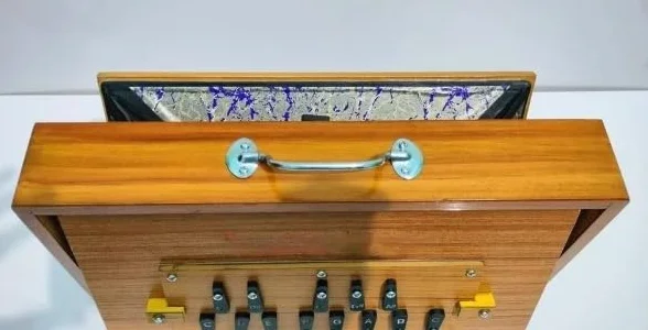 Shruti Box 15x10x3 Pulgadas, Madera Teca y Ply, 440Hz & 432Hz Sur Pete Con Pádel