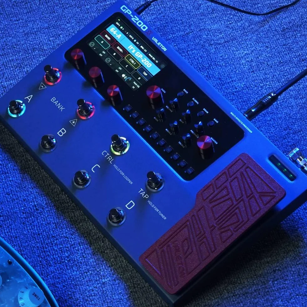 Valeton GP-200X Multi-Effects Pedal + GPB-1 Gig Bag Bundle - Expression FX Loop MIDI I/O Amp Modeling IR Cabinets Artist Presets for Guitar/Bass