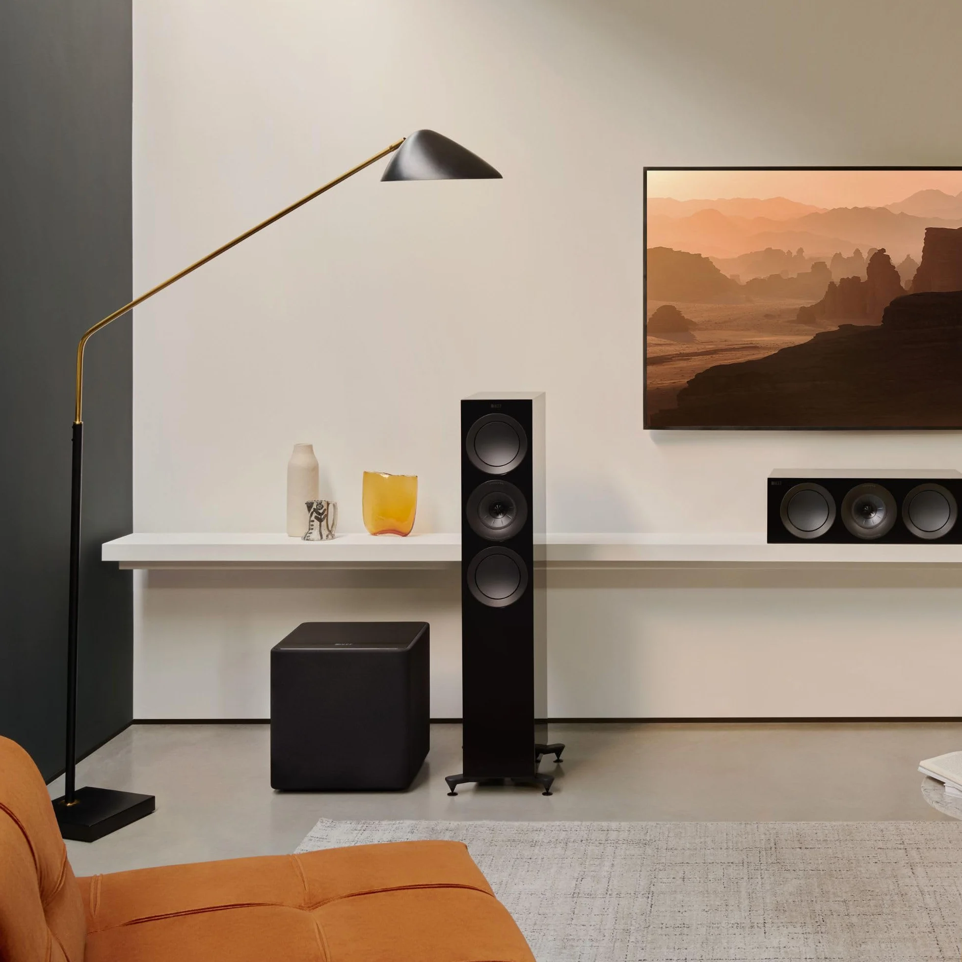 KEF Kube 12 MIE Subwoofer (Negro) | Amplificador de Clase D de 300 W RMS | Pedal para bajo de 12 Pulgadas | Algoritmo Inteligente iBX | Cable RCA fonográfico | Música | Home Cinema | Gaming