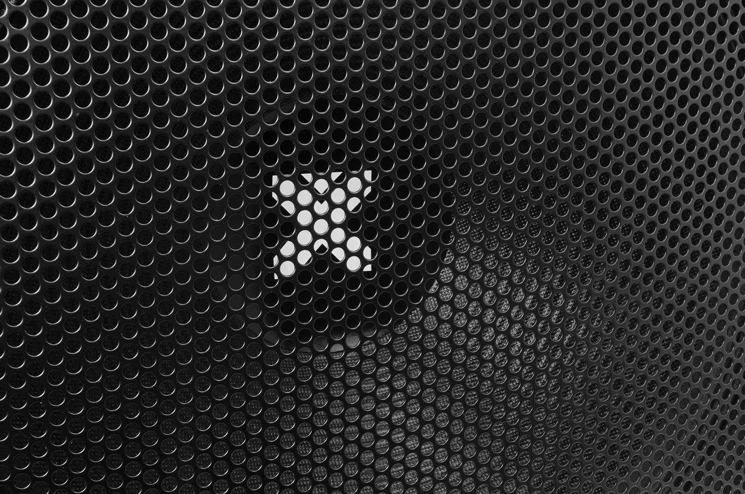 Vonyx SWP18 Pro Subwoofer PA Activo 46cm (18") (600W Potencia máx., Amplificador Integrado Filtro Paso bajo, bassreflex, Brida estandar, Carcasa MDF, Tomas XLR y RCA)