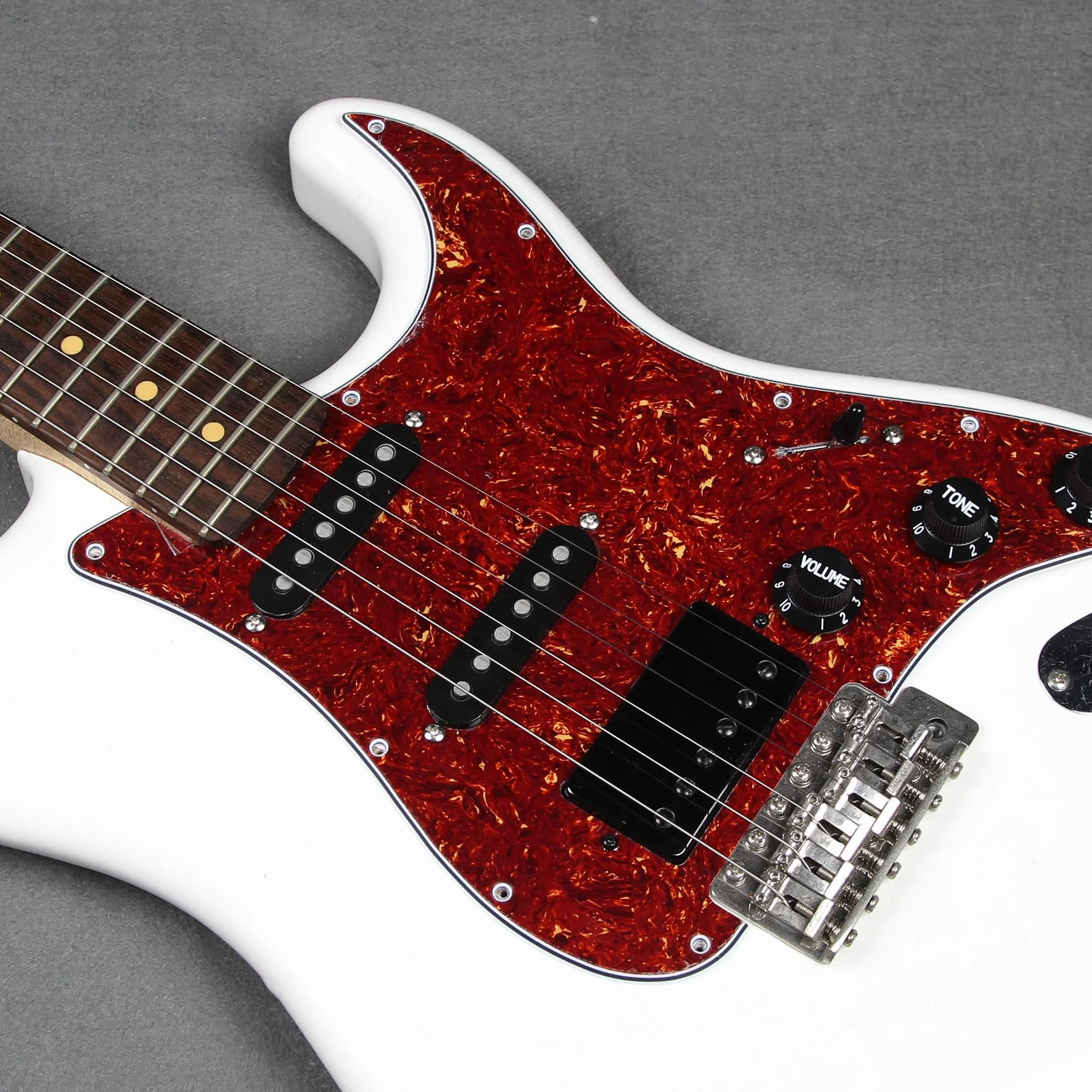 FLEOR Alnico - Juego de pastilla de bobina simple y humbucker de 5 postes planos y pastillas Humbucker cubiertas negras HSS N+M+B para guitarra estilo ST