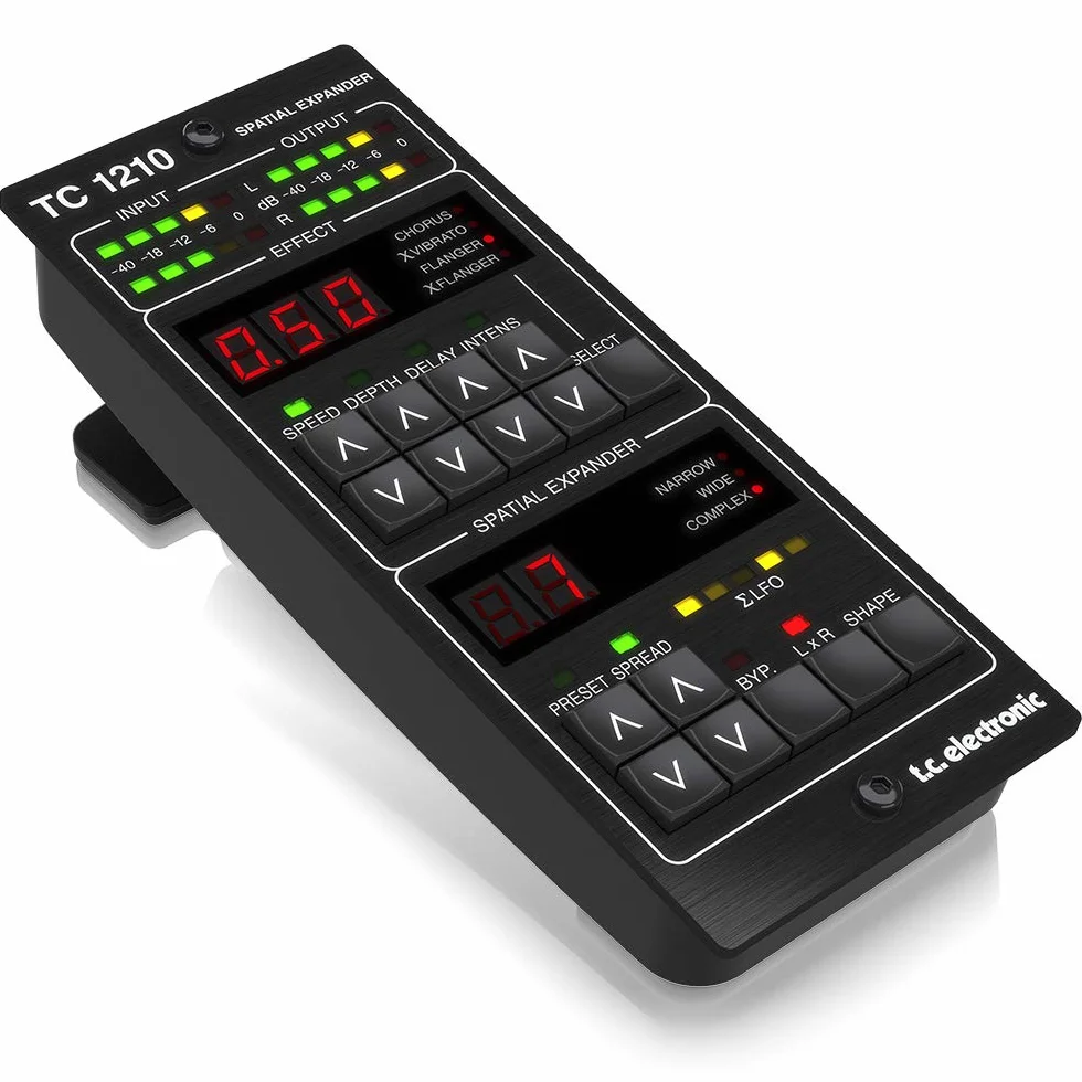 TC Electronic TC1210-DT Complemento expansor espacial único con controlador de hardware dedicado