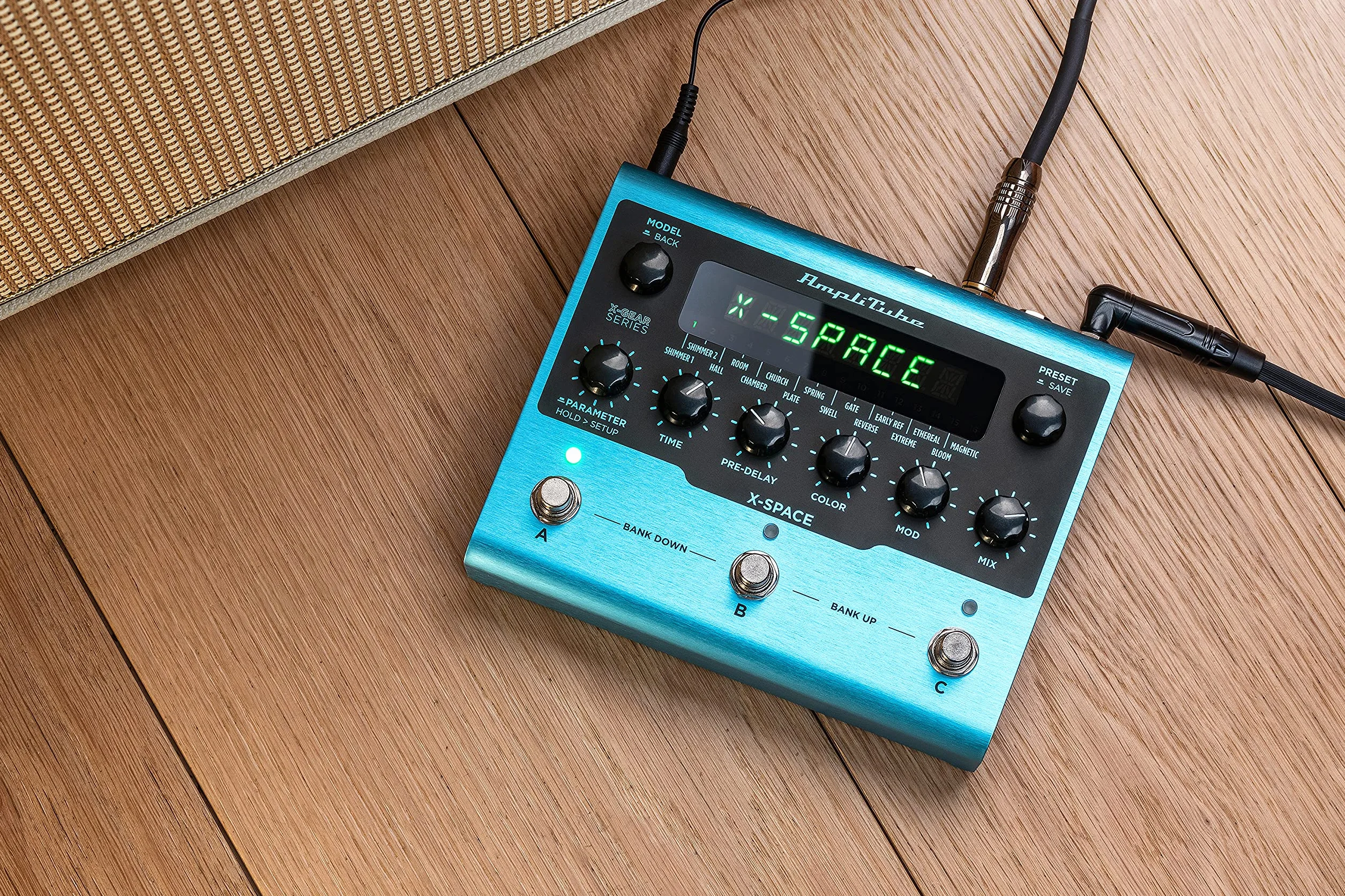 IK Multimedia AmpliTube X-SPACE - Pedal Digital de Reverberación - X-GEAR