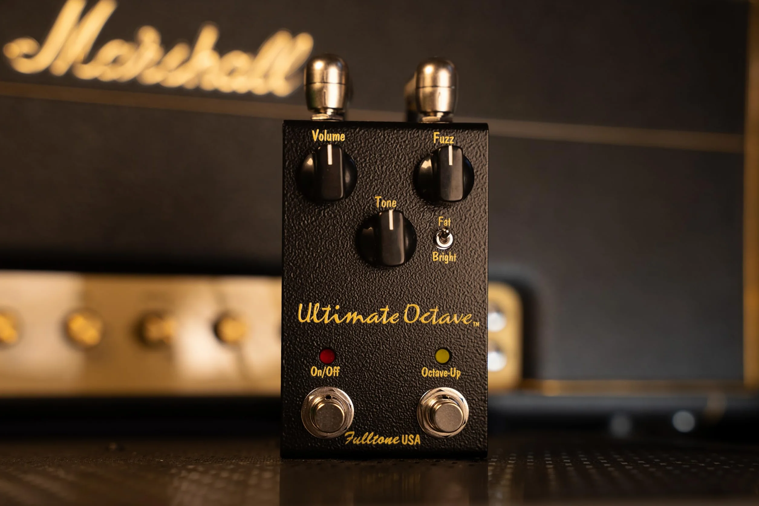 Fulltone Ultimate Pedal de octava de guitarra Fuzz con octava superior, interruptor Fat/Bright, transistor BC108, True Bypass, hecho a mano en EE. UU., negro