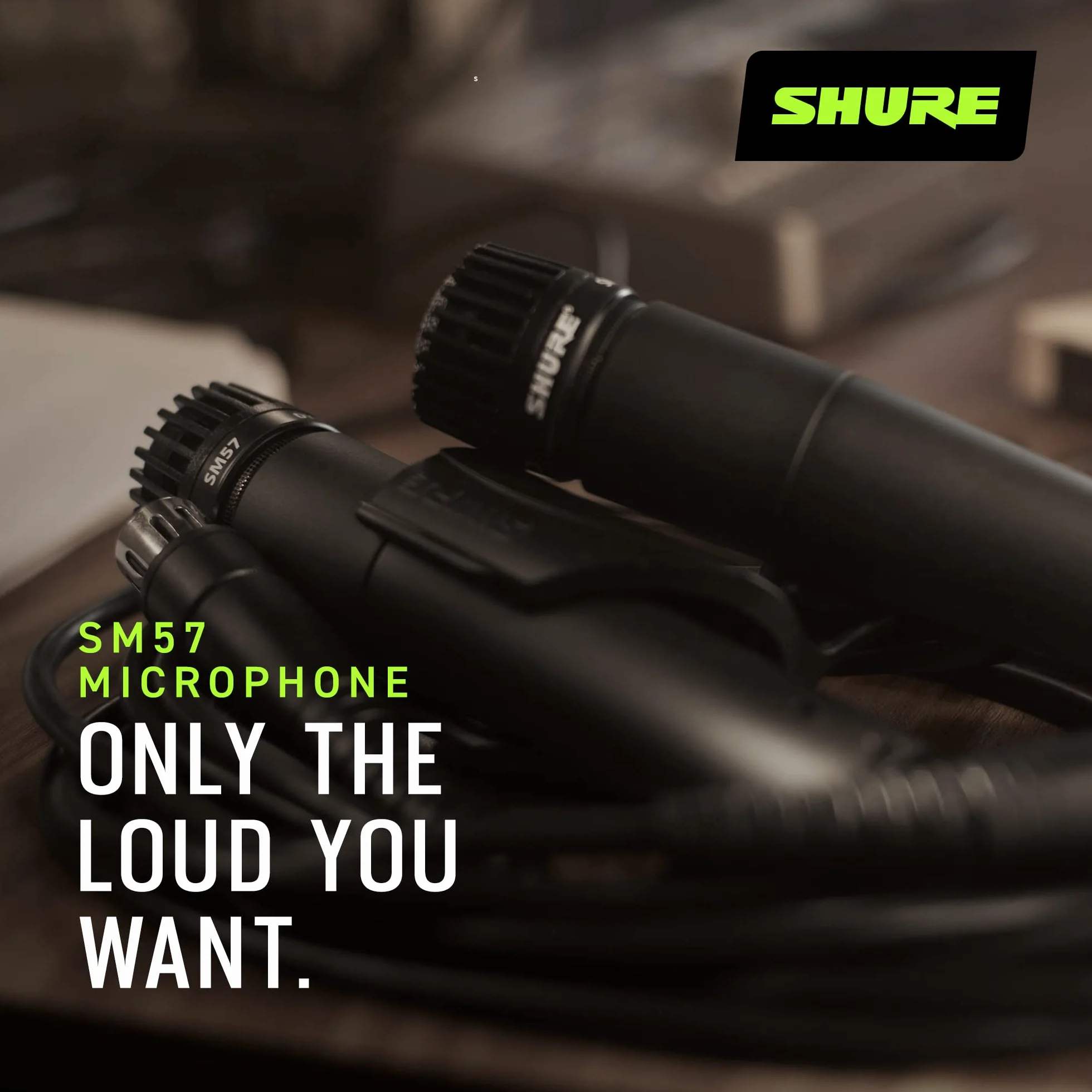 Shure SM57 Micrófono de Instrumento dinámico cardioide con Soporte de Choque neumático, Clip de micrófono A25D, Bolsa de Almacenamiento, Conector XLR de 3 Pines, sin Cable Incluido (SM57-LCE)
