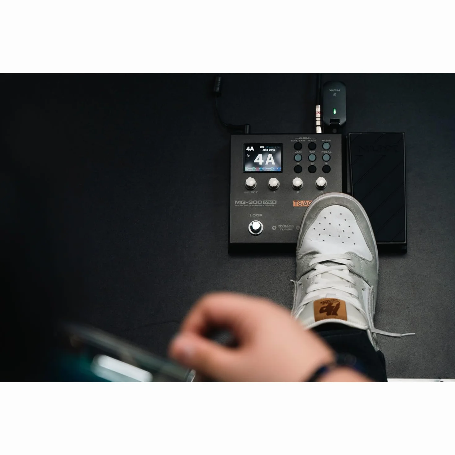 NUX MG-300 mkII Pedal multiefectos para guitarra | Modelado de amplificador, interfaz de audio USB, pedal de expresión, SIM de gabinete IR, tambores de atasco, software Looper y Quicktone